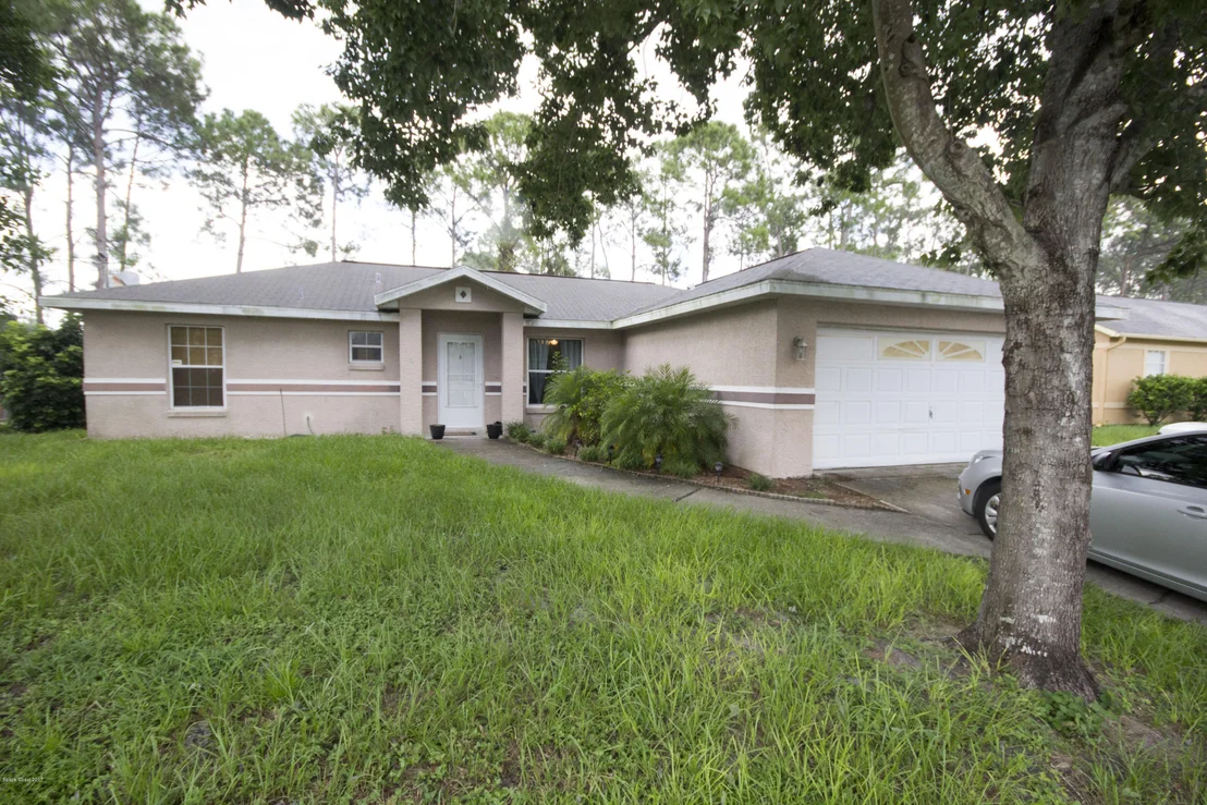 Photo of 6761 Cecil Road