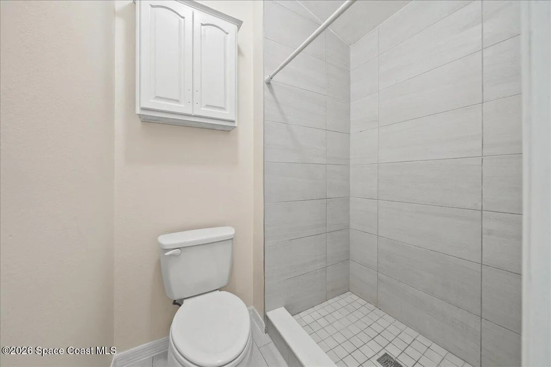 Photo of 1281 White Oak Circle
