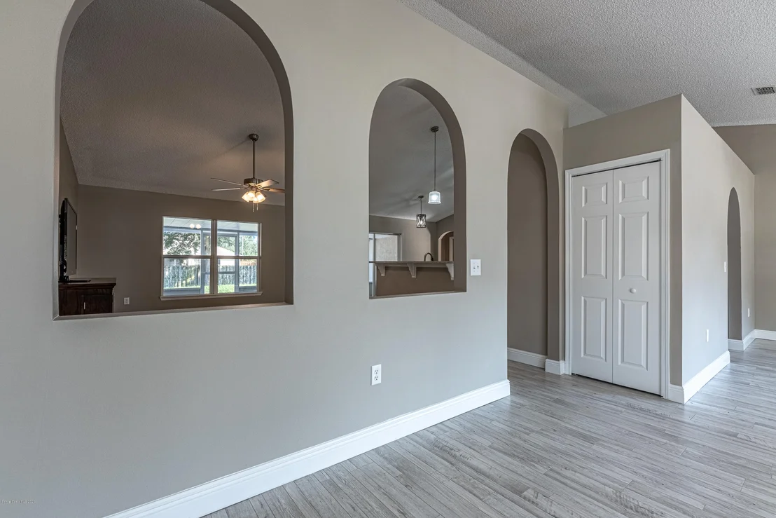 Photo of 6107 Corning Road