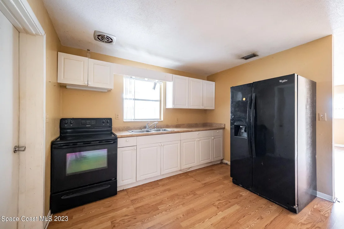 Photo of 1541 Mac Arthur Lane