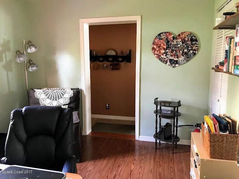 Photo of 3401 Gran Avenue NE