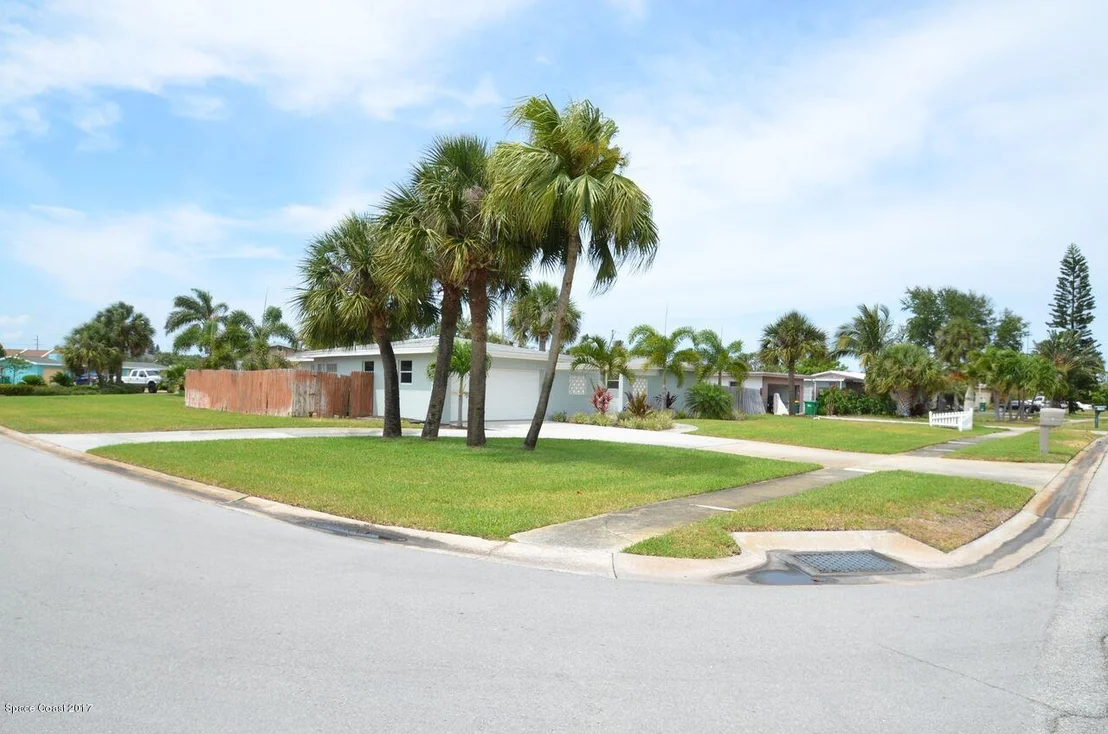 Photo of 1138 Pinetree Drive