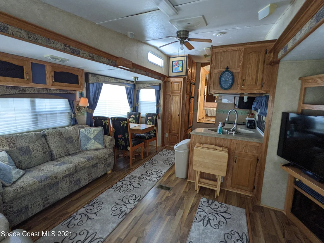 Photo of 270 Galaxy Lane