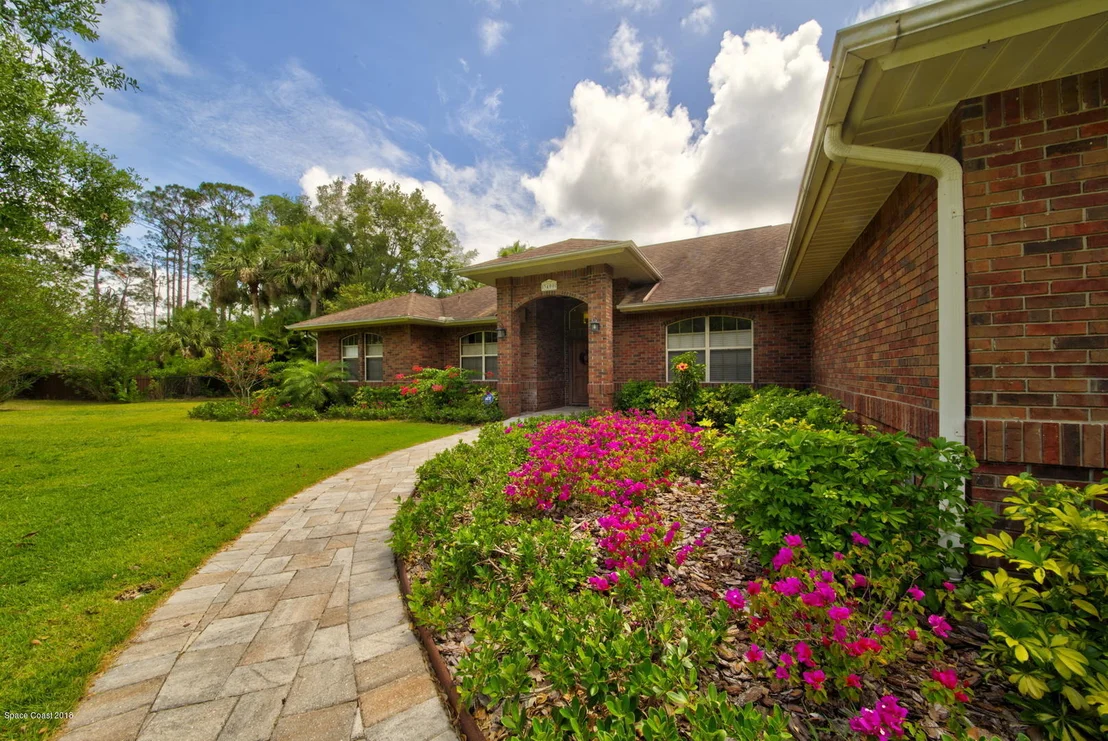 Photo of 3400 Willowwood Drive