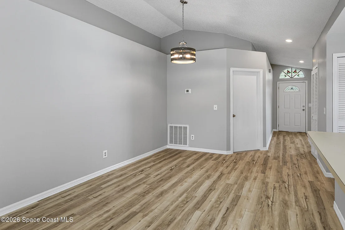 Photo of 220 Lanack Road SE