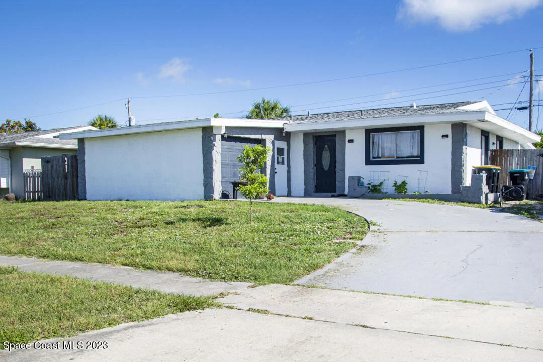 Photo of 750 Bianca Drive NE