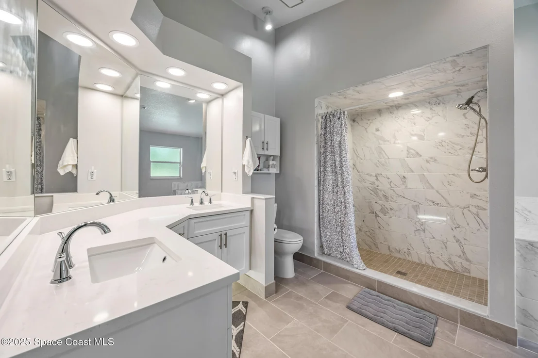 Photo of 2500 Fairfield Drive