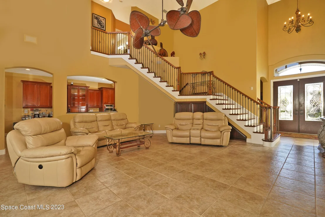Photo of 2217 Royal Oaks Drive
