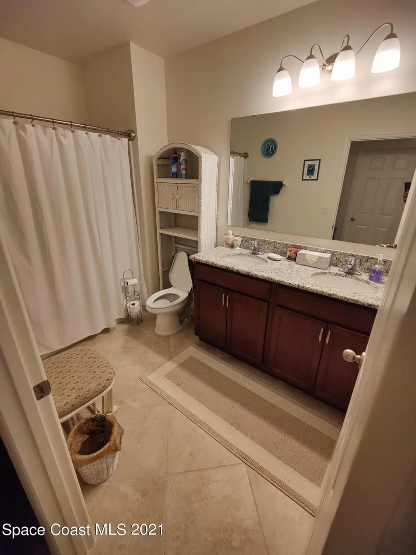 Photo of 571 Trymore Drive SE