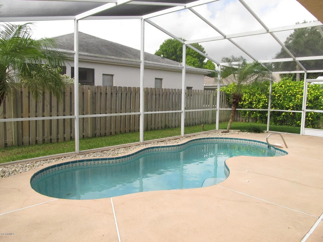 Photo of 2415 St Johns Lane