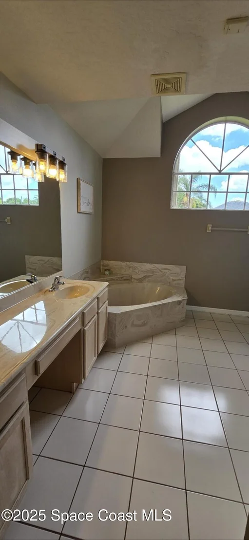 Photo of 212 Nemo Circle NE