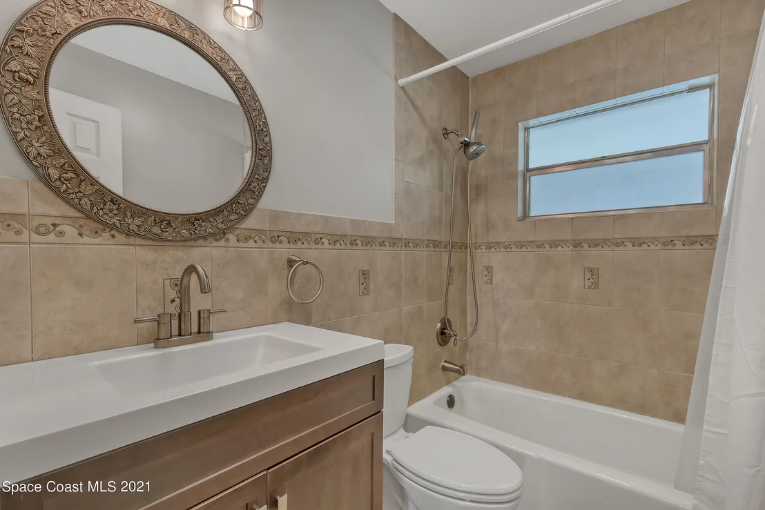 Photo of 2560 Corbusier Drive