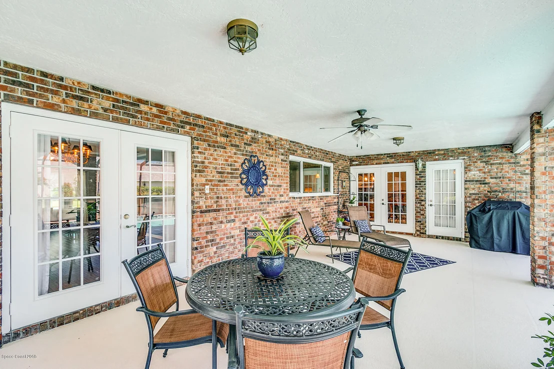 Photo of 685 Woodbridge Drive