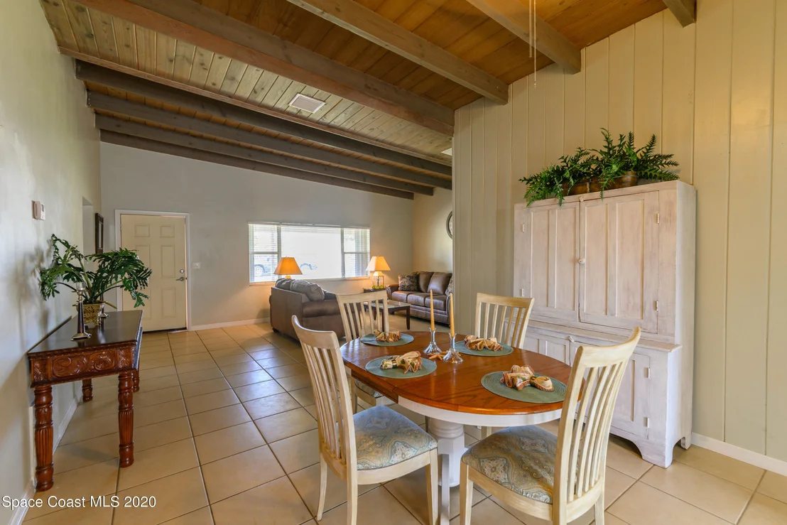 Photo of 321 Pine Tree Drive