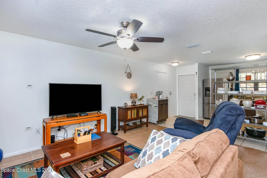 Photo of 933 Gables Way