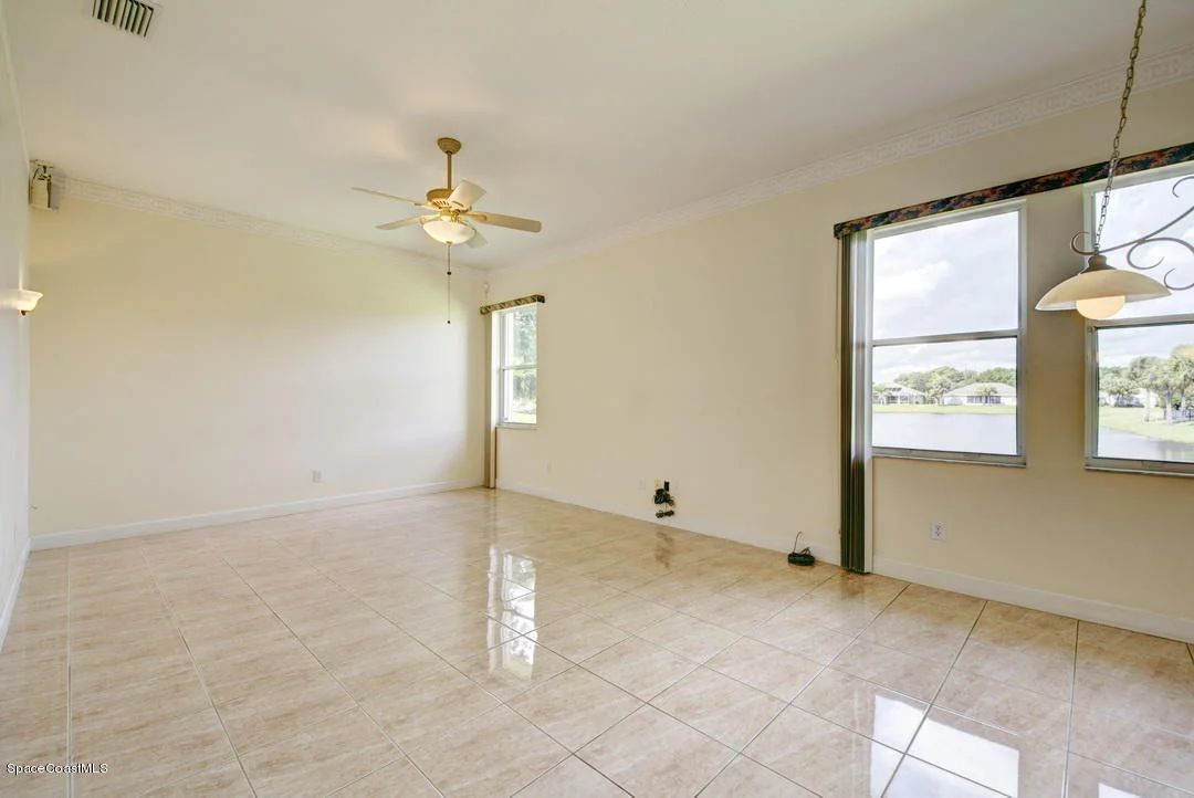 Photo of 843 Spring Oak Drive