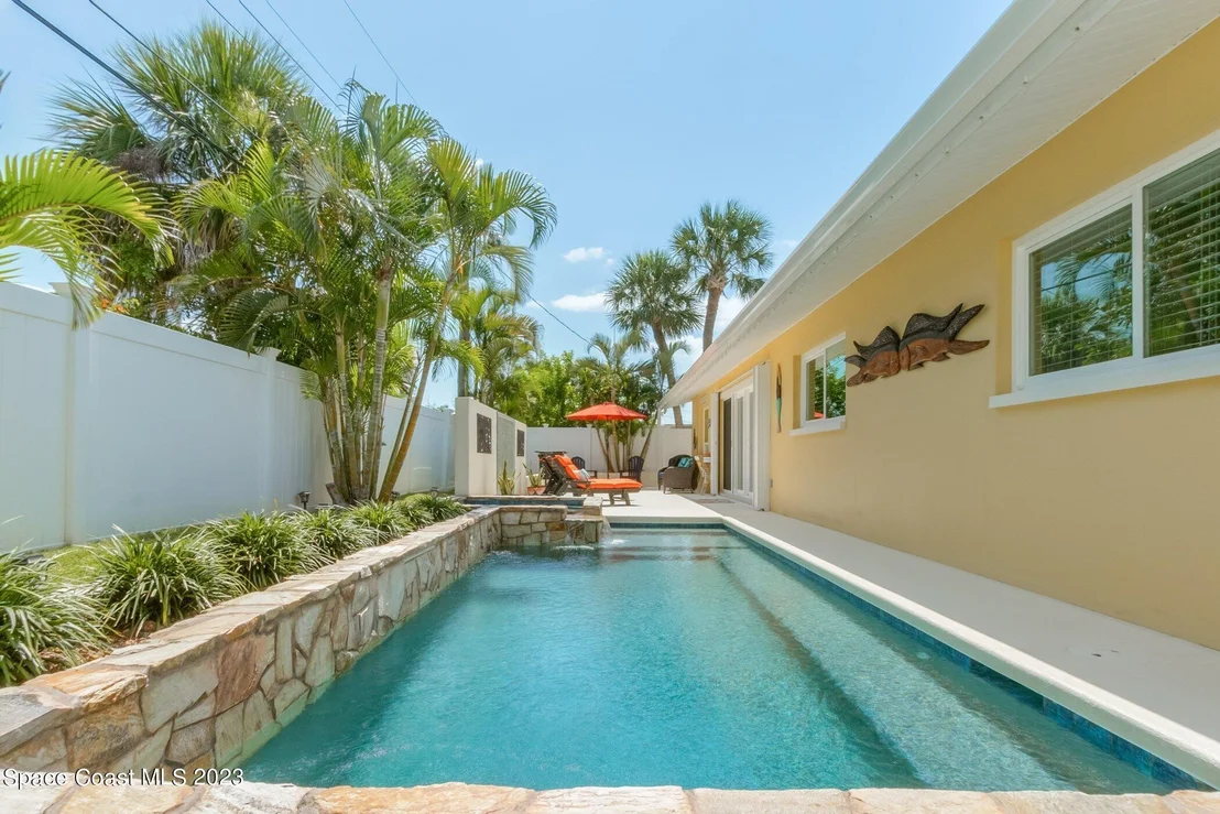 Photo of 340 Dorset Drive