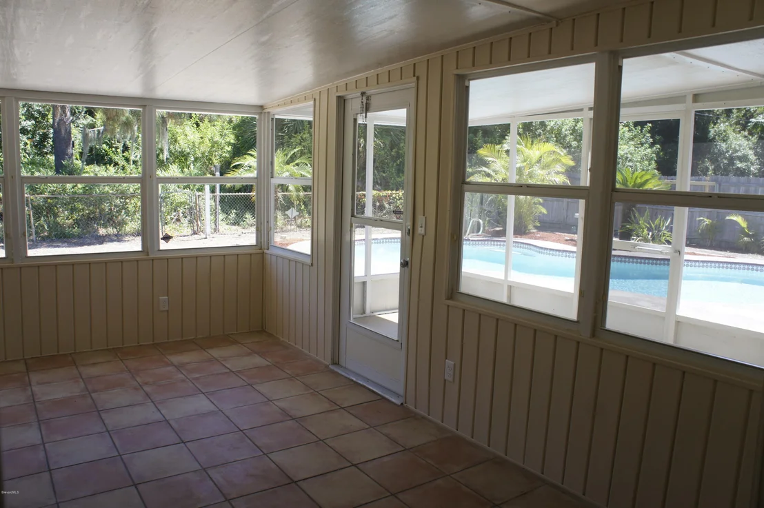 Photo of 2392 Lorna Drive