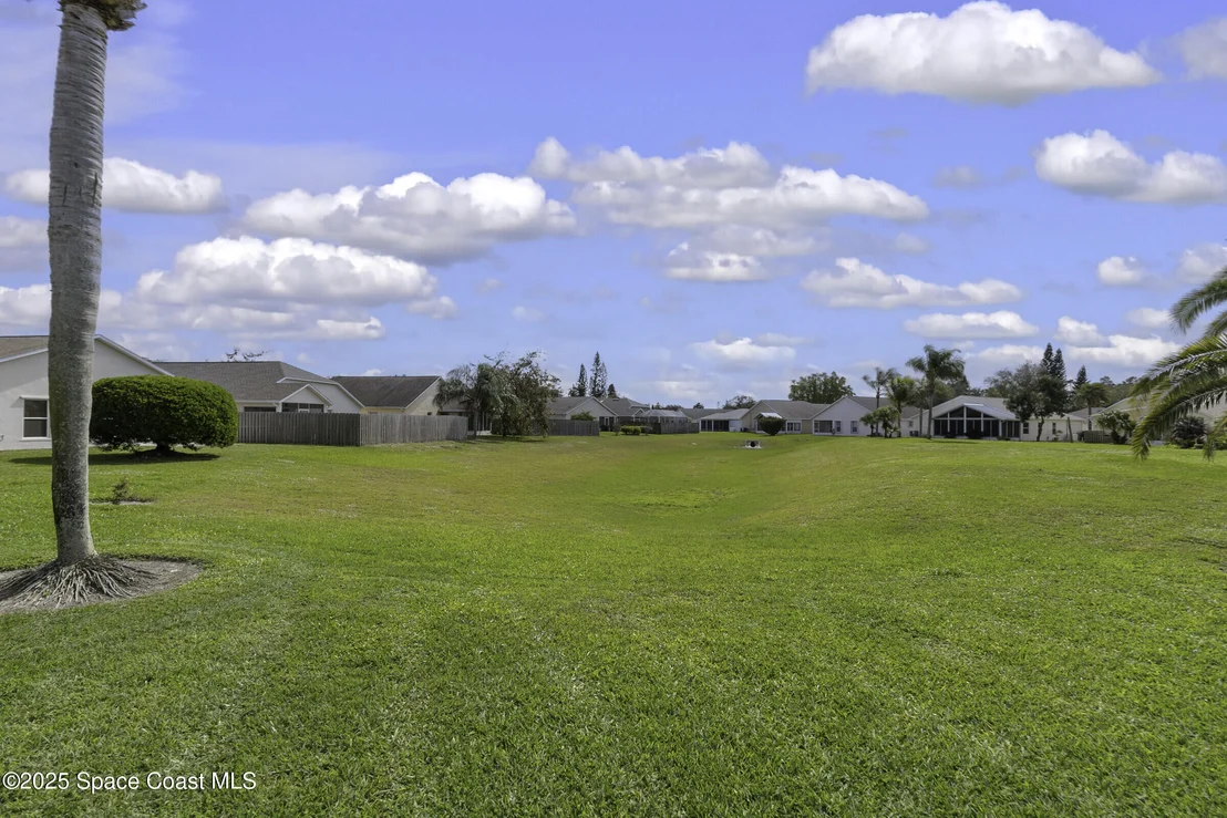 Photo of 1087 Pine Creek Circle NE