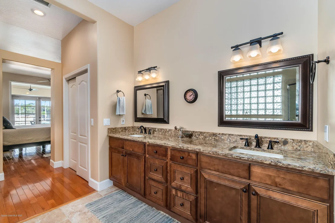 Photo of 702 Sanderling Drive