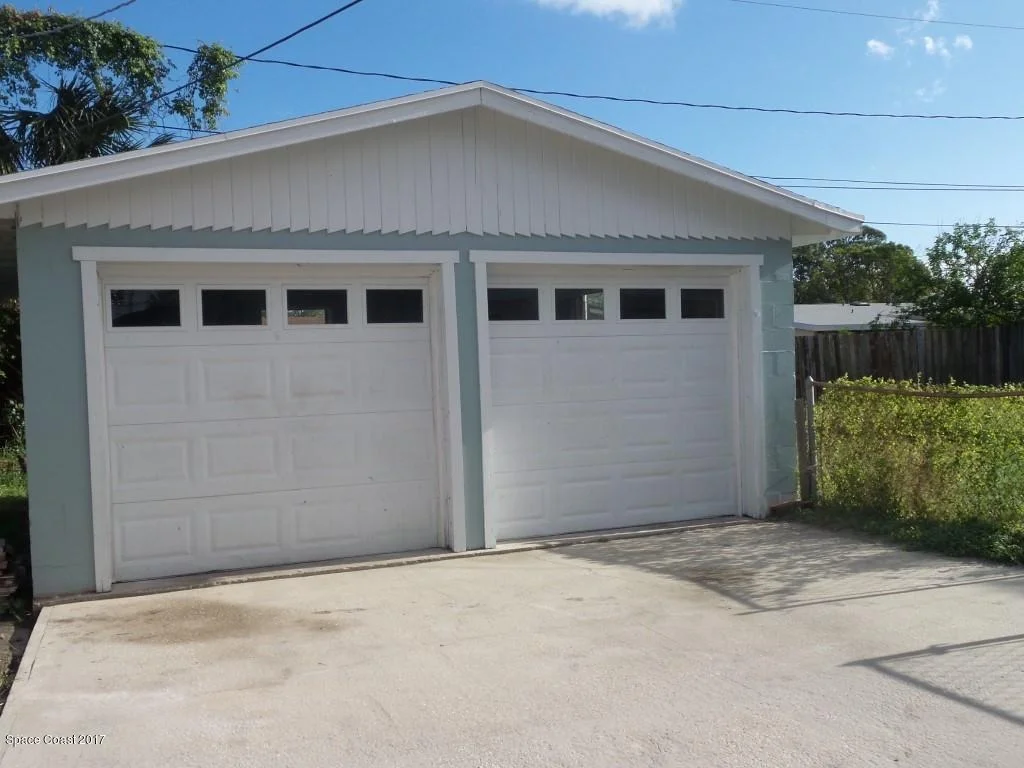 Photo of 2550 Clinton Drive NE