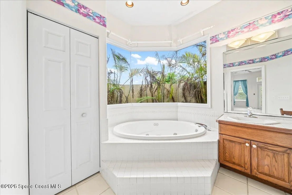 Photo of 493 Kimberly Drive
