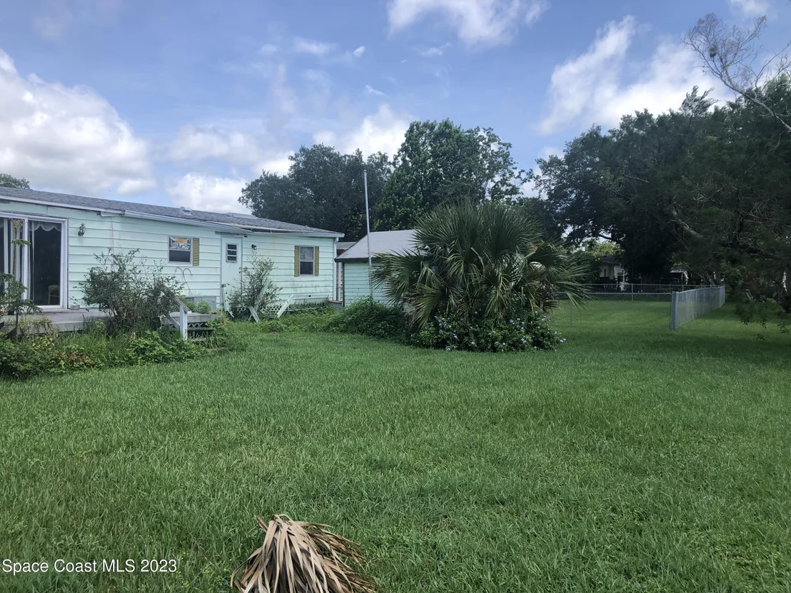 Photo of 340 Maplewood Boulevard