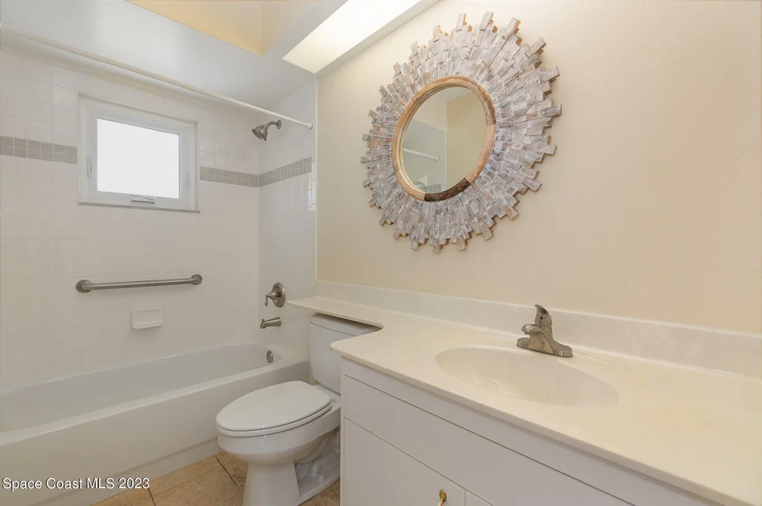 Photo of 4354 South Lakes Circle