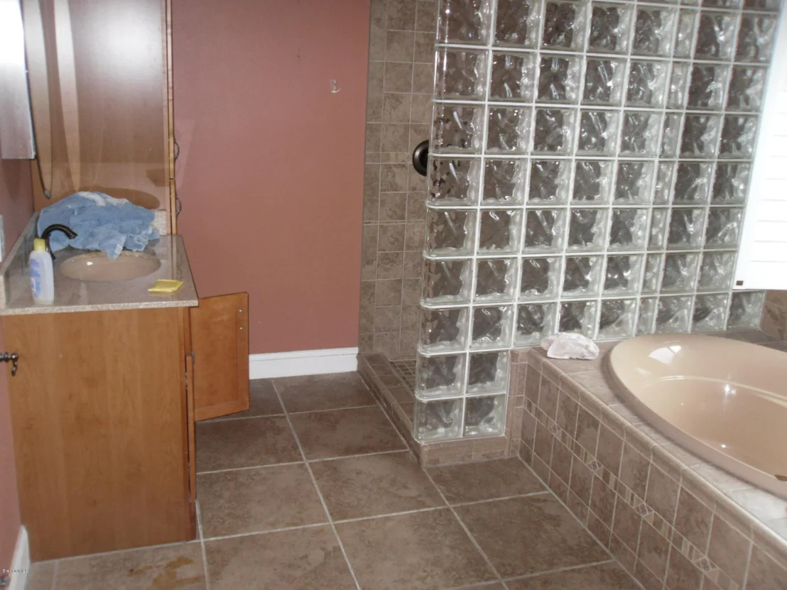 Photo of 166 NE Nemo Circle