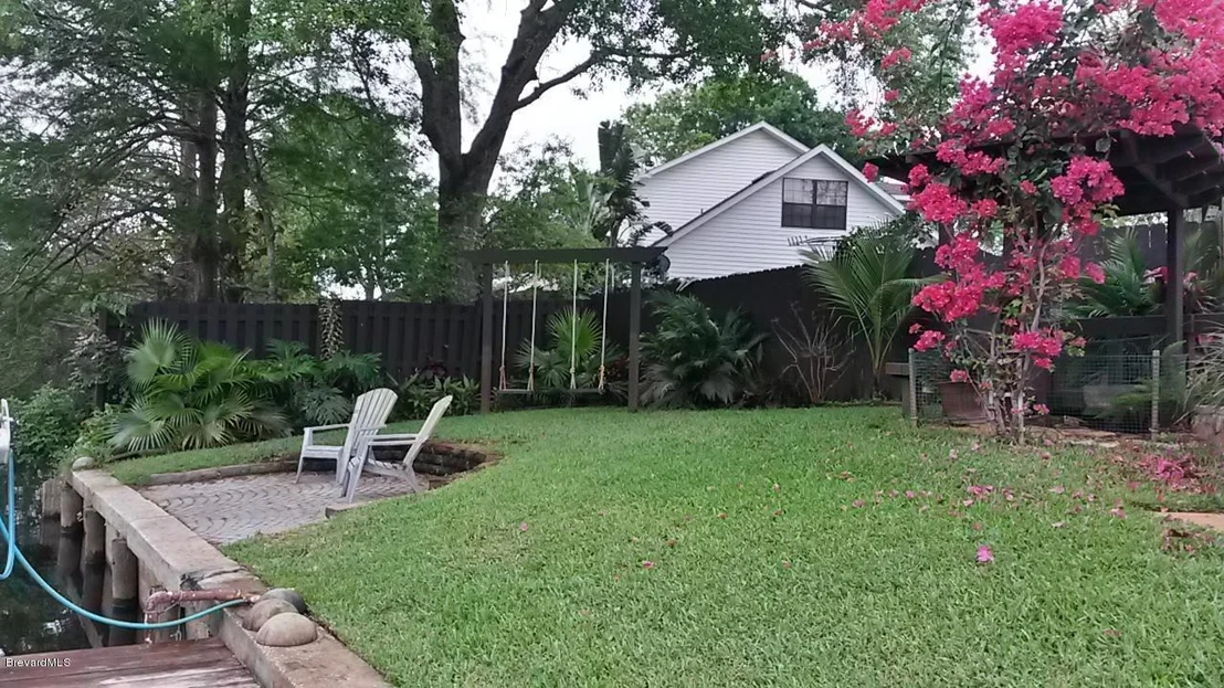 Photo of 991 Sunswept Road NE