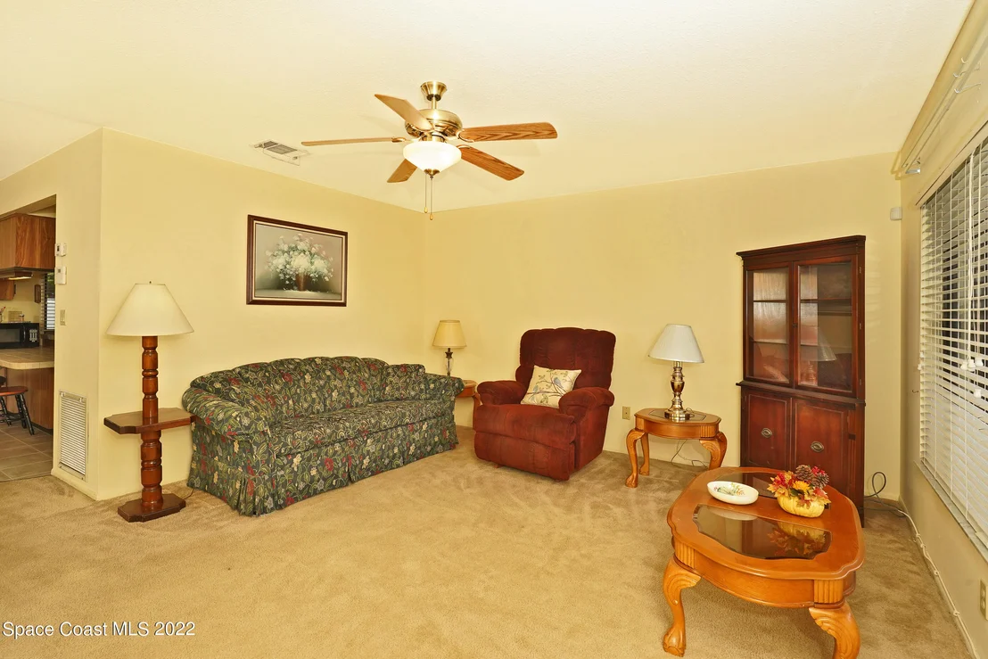 Photo of 1196 Hooper Avenue NE