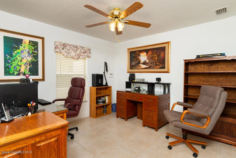 Photo of 1370 Whitman Drive
