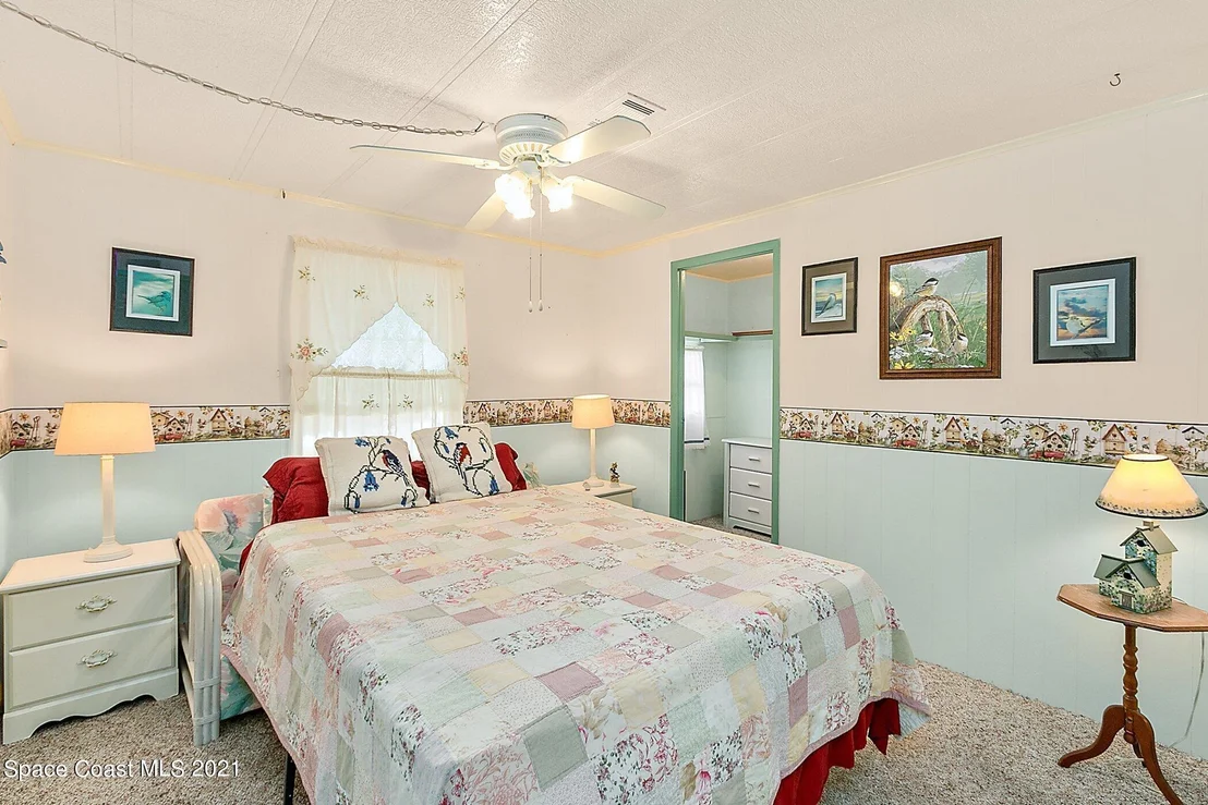 Photo of 566 Jennifer Circle