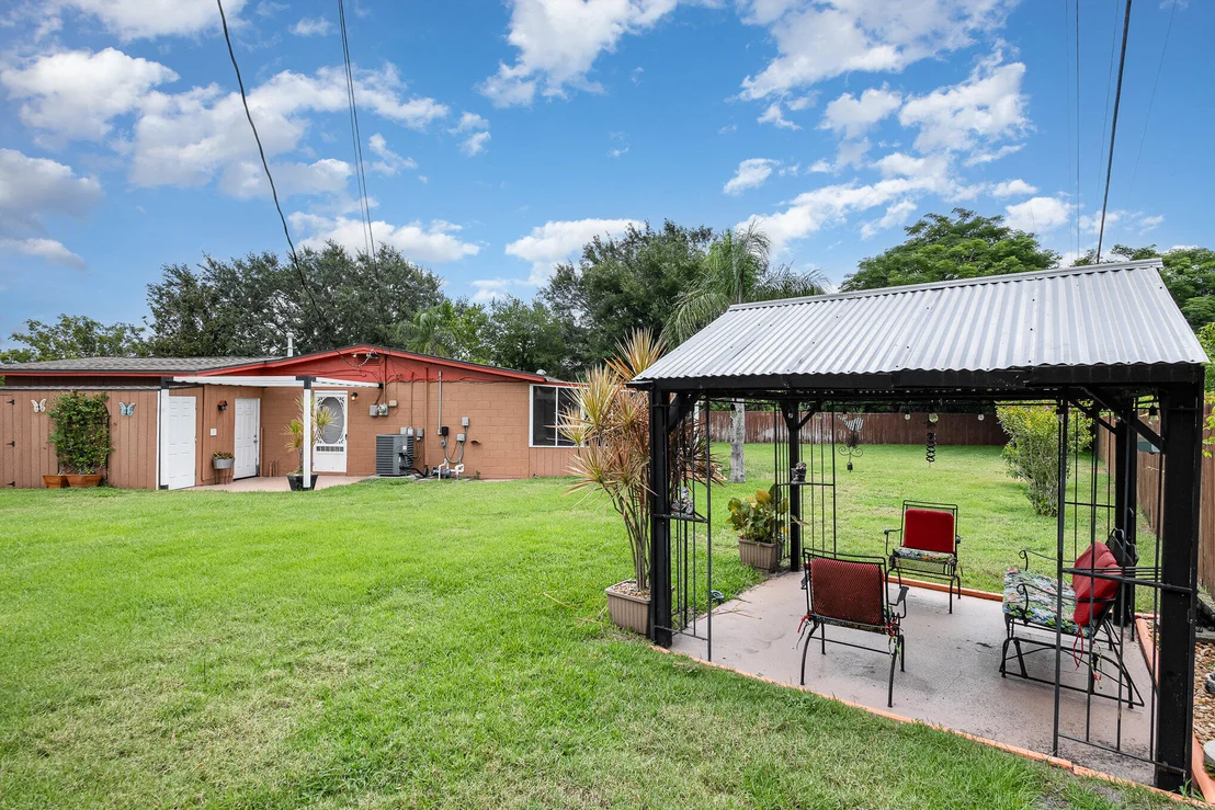 Photo of 4985 Cocoanut Drive