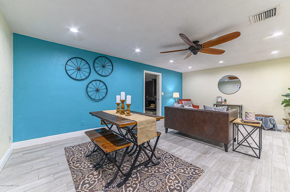 Photo of 3905 Lake Washington Road