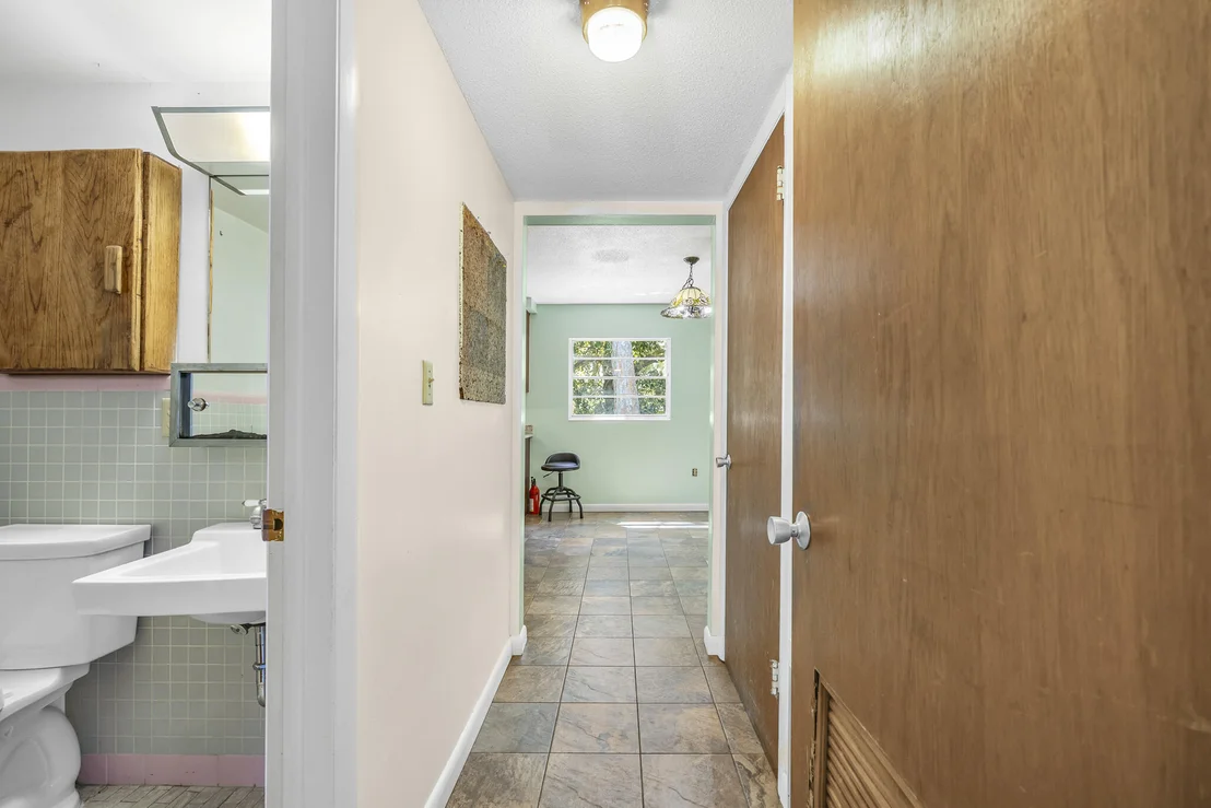 Photo of 455 Pine Boulevard