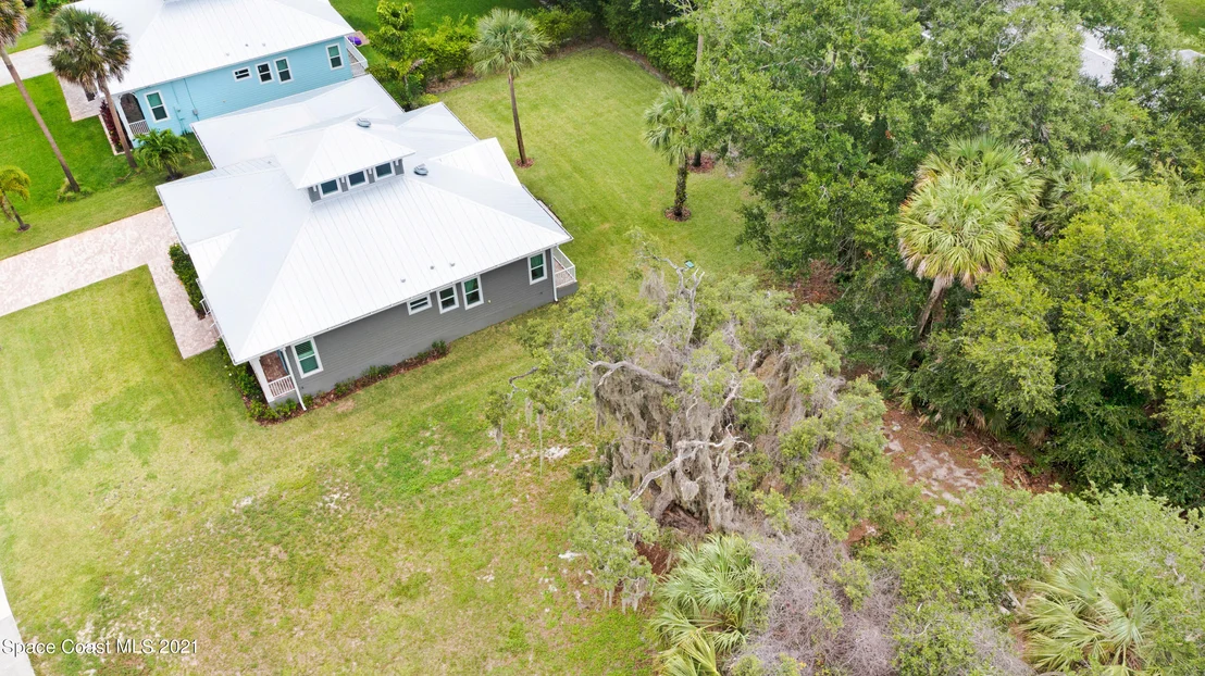 Photo of 2215 Bryan Street