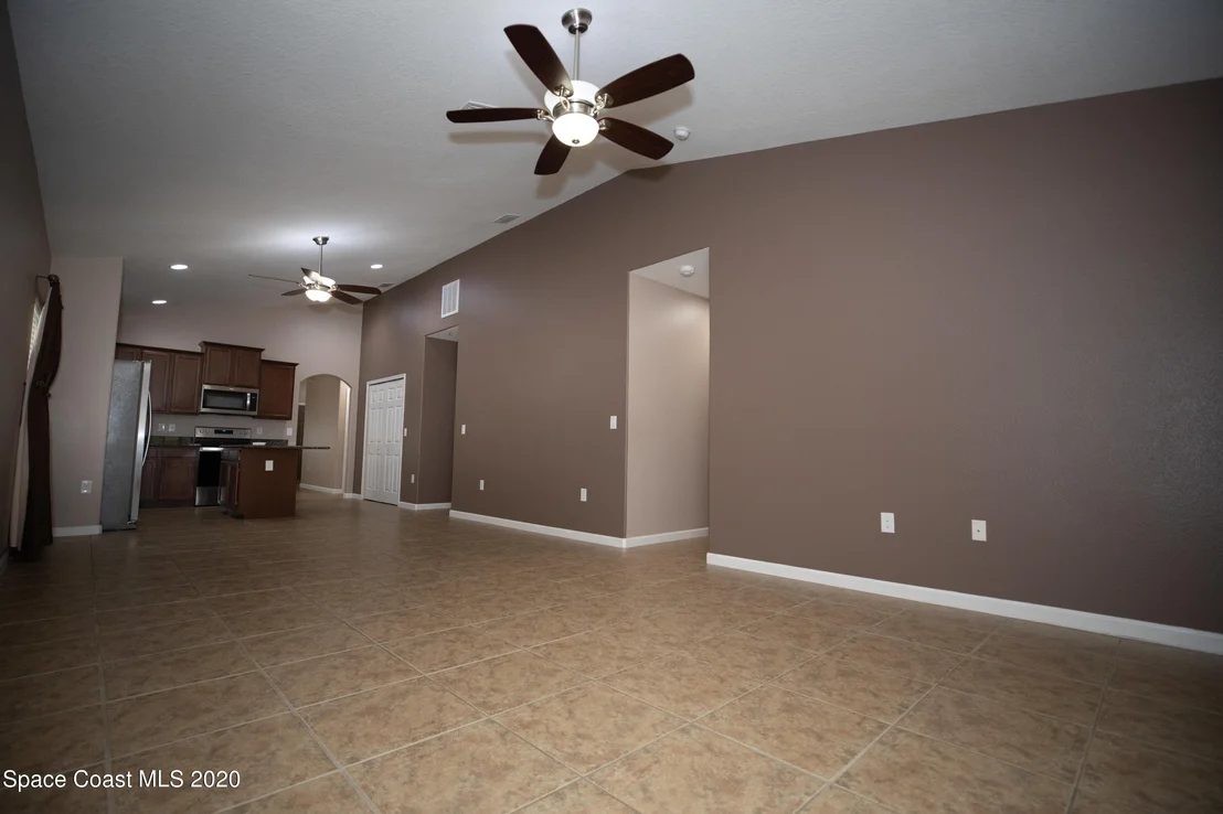 Photo of 1040 Cayman Drive