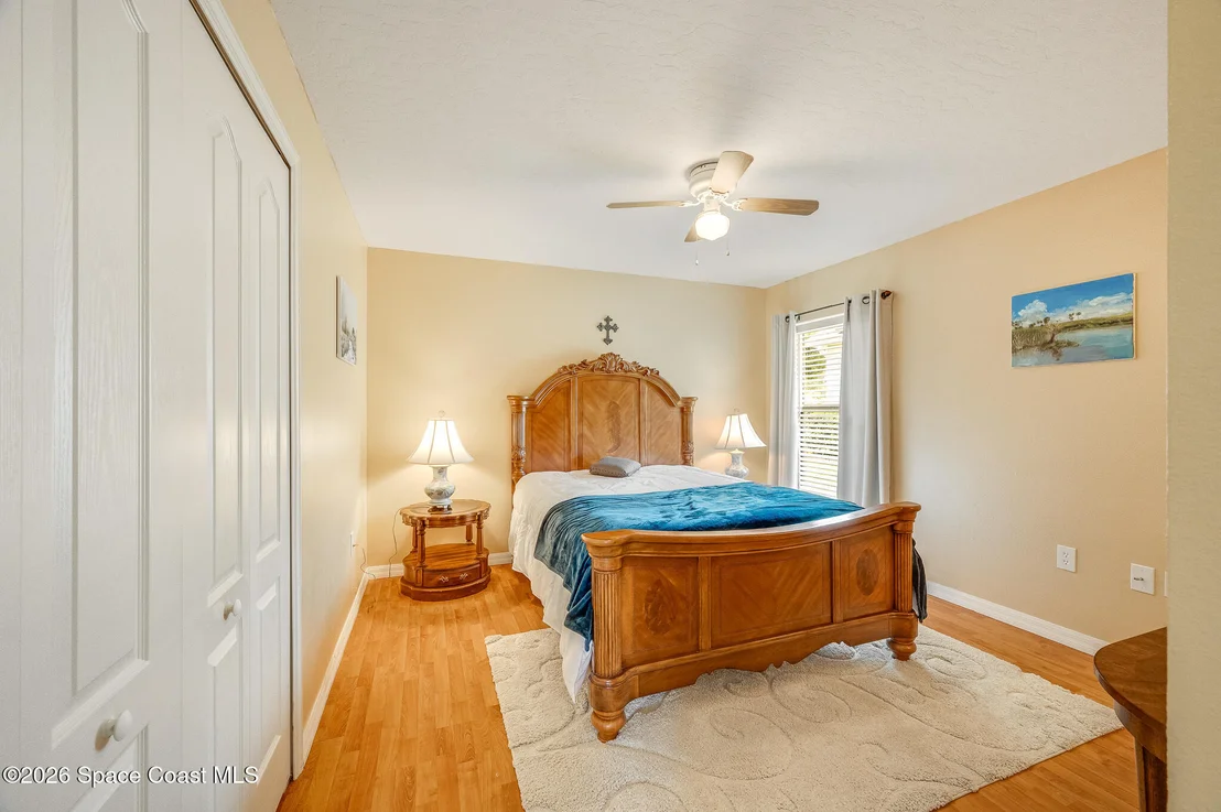 Photo of 241 Devlin Court SE