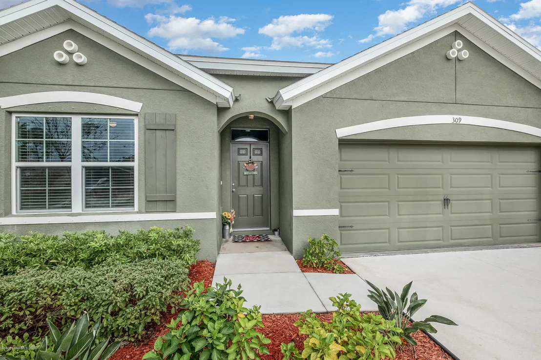 Photo of 309 Forest Trace Circle