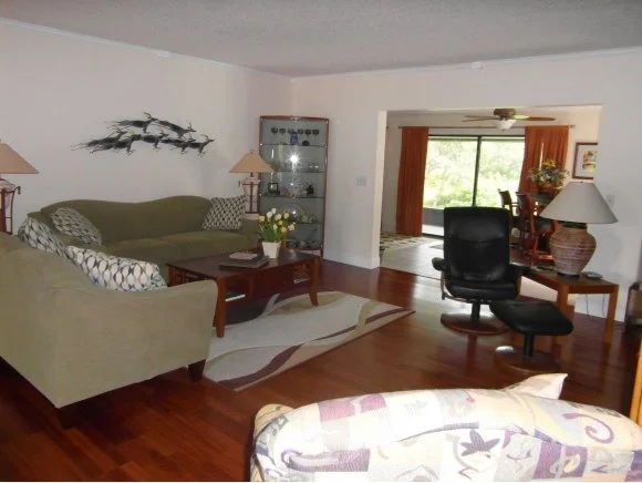 Photo of 2480 Johnston