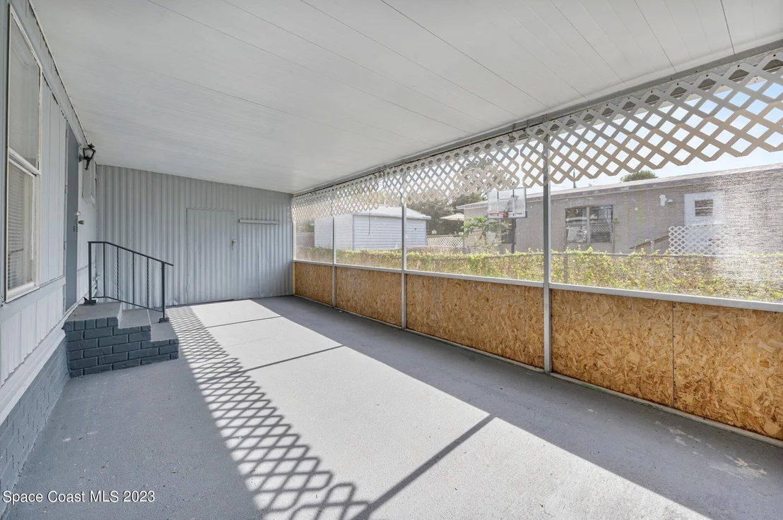 Photo of 1162 Luther Drive