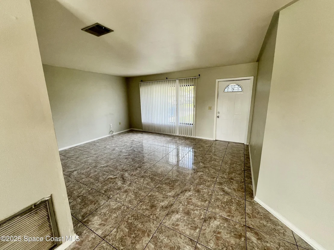 Photo of 1100 Hooper Avenue NE