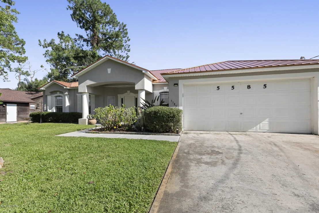 Photo of 5585 Graham Street
