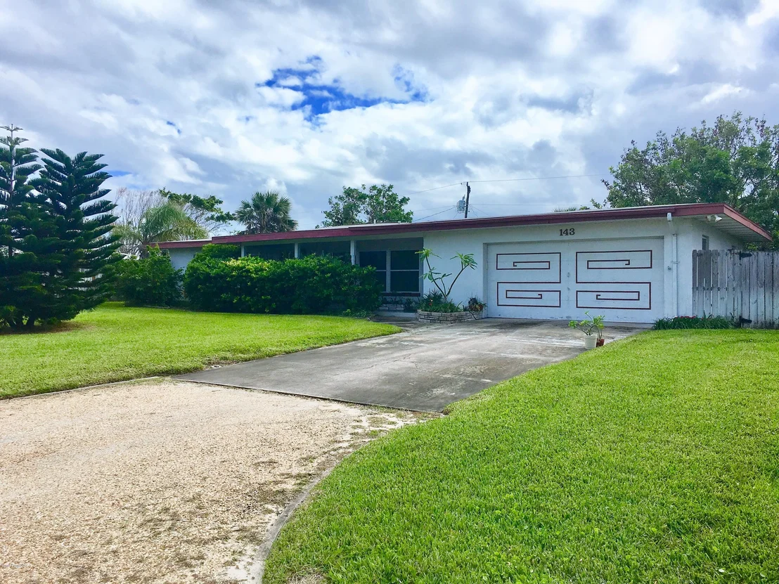 Photo of 143 Cocoa Avenue