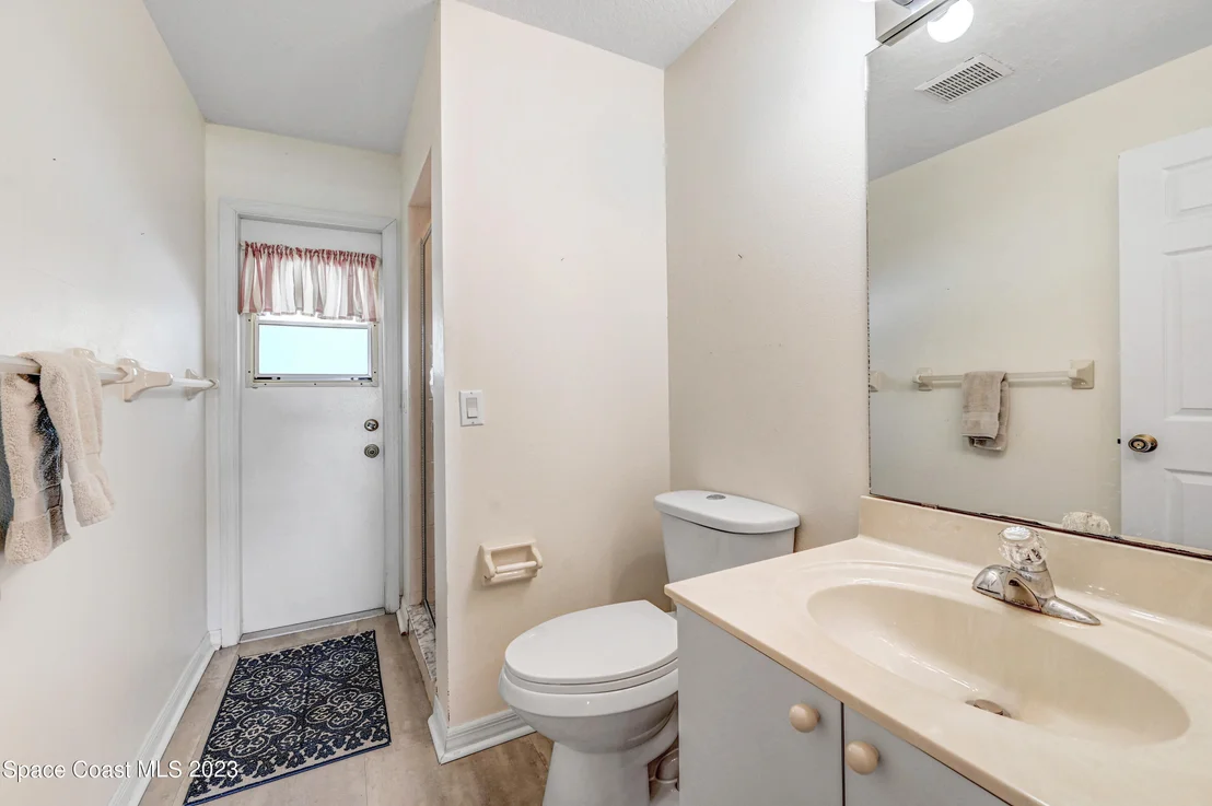 Photo of 2180 Royal Oaks Drive