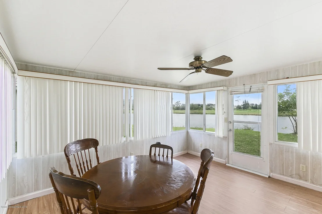 Photo of 1013 Goldenrod Circle NE