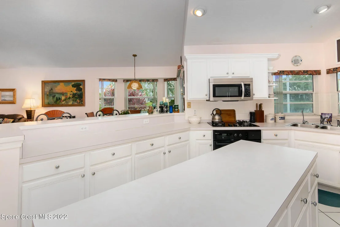 Photo of 1050 Fieldstone Drive