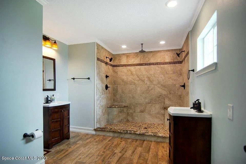 Photo of 1445 Martin Road