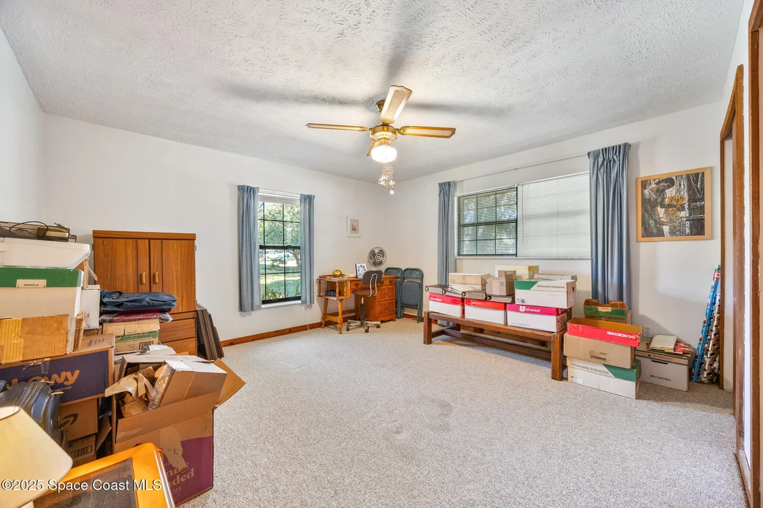 Photo of 1007 Pineapple Avenue NE